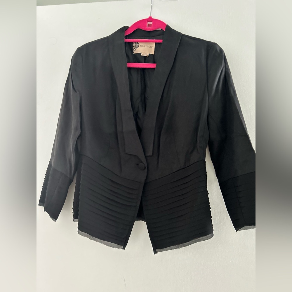 Boutique black blazer